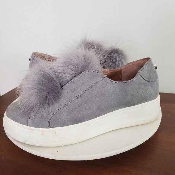 Steve Madden Furlie Slipon‎ Loafer Sneaker 7 Gray Faux Fur Pom Pom Platform - Picture 1 of 11